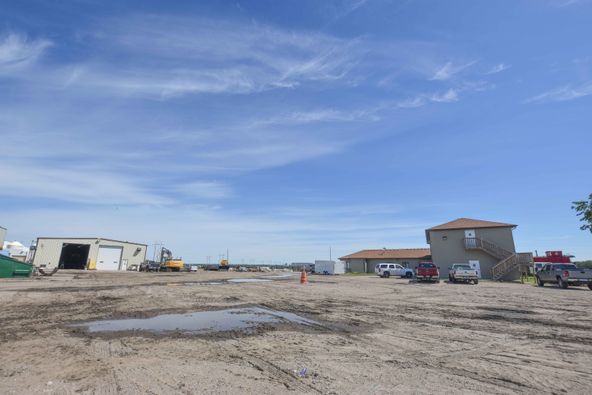 5201 N Washington St, Grand Forks, ND 58203